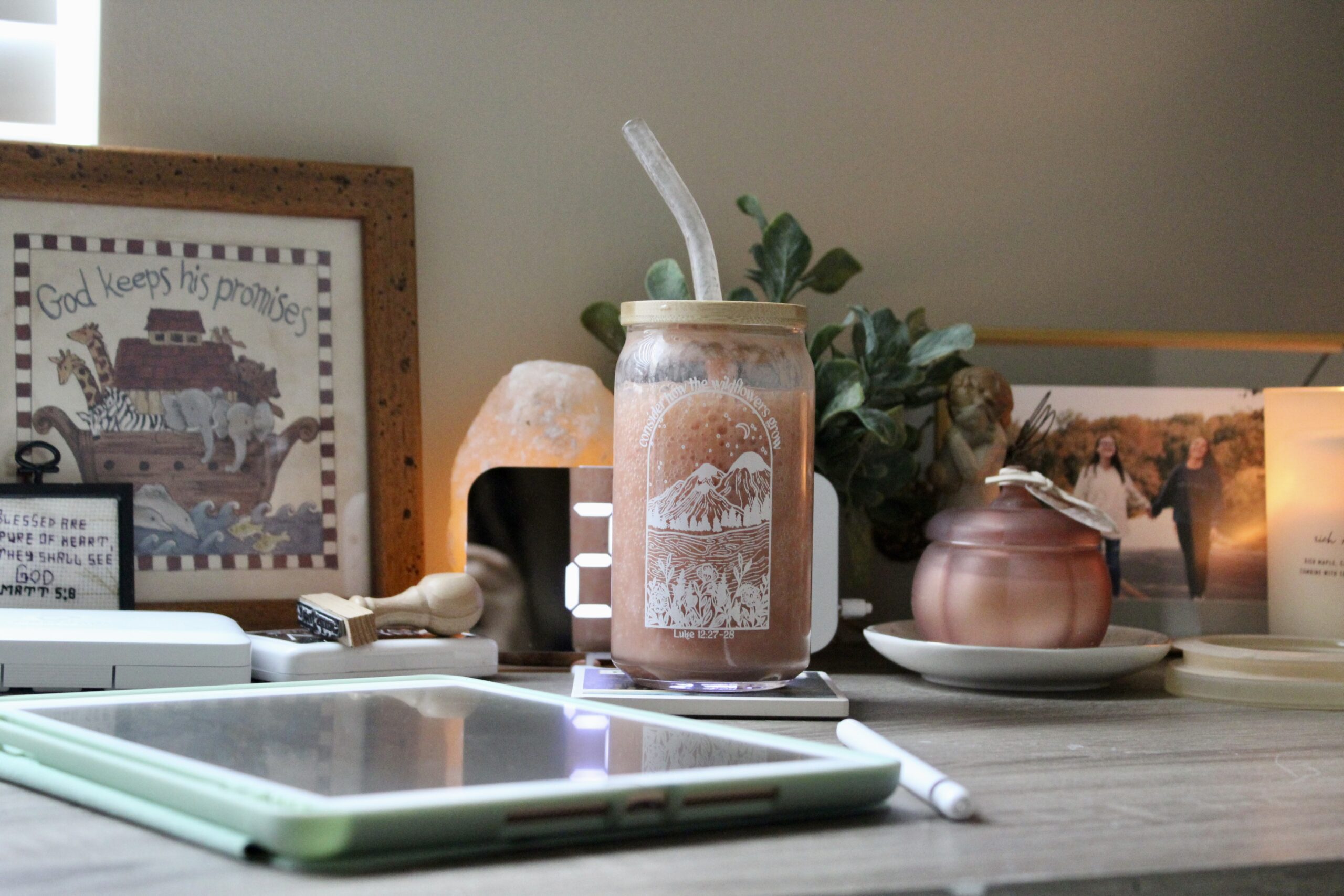 consider the wildflowers Luke 12:27-28 iced coffee glass - Image 5